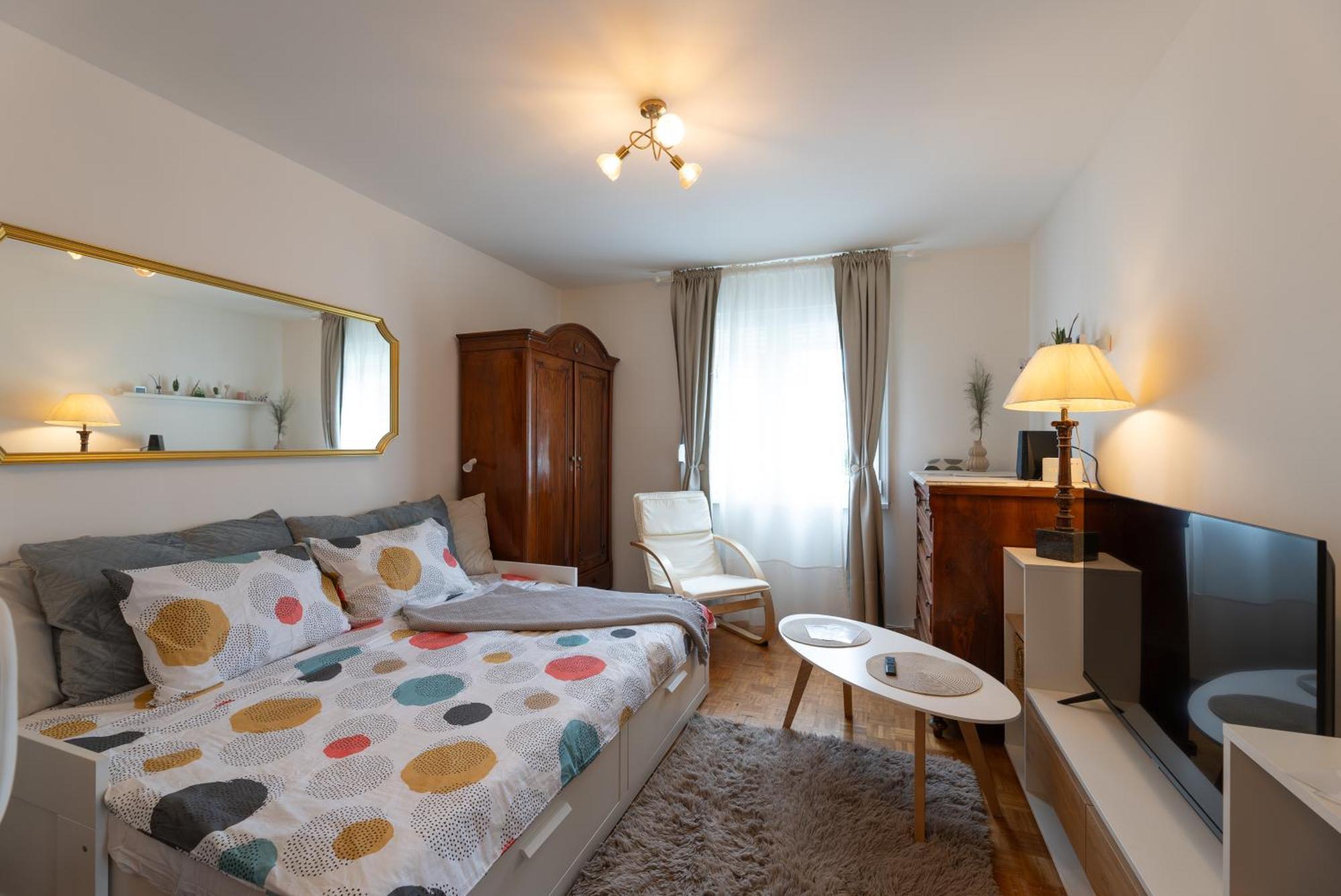 Studio Apartman Providenca สปลิท ภายนอก รูปภาพ